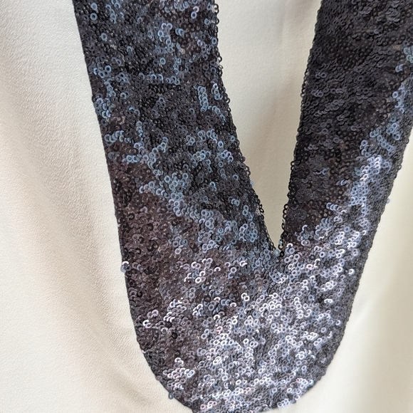 RW & Co tuxedo style sequins top - Picture 2 of 4